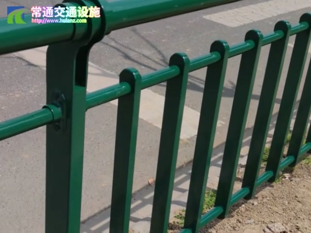 常州人行道锌钢护栏安装现场